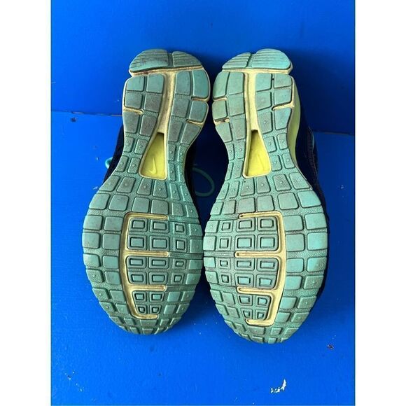 Nike Reax Women's Size 8 Black Green Athletic Running Sneakers Shoes 599562-004 - Picture 4 of 6